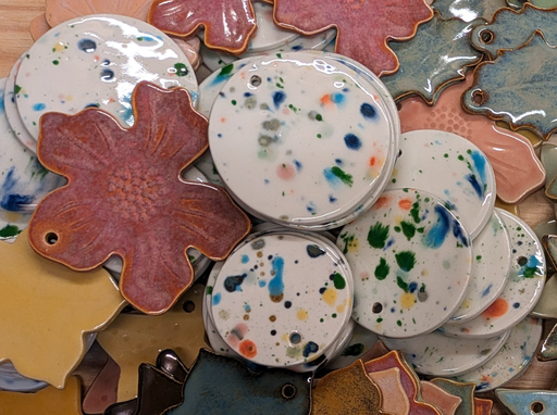 CHRISTMAS DECORATION PORCELAIN SPECKLED COLORS