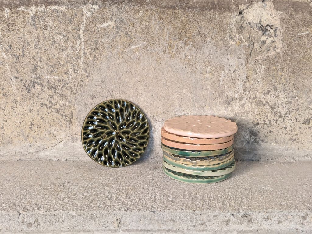 SOAP HOLDER - ROUND FLOWER